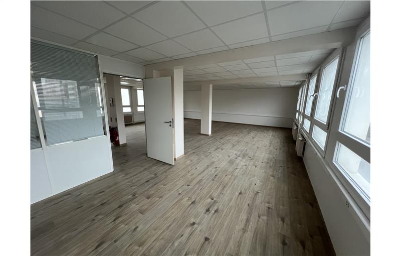 Location de bureau de 267 m² à Ivry-sur-Seine - 94200 photo - 1
