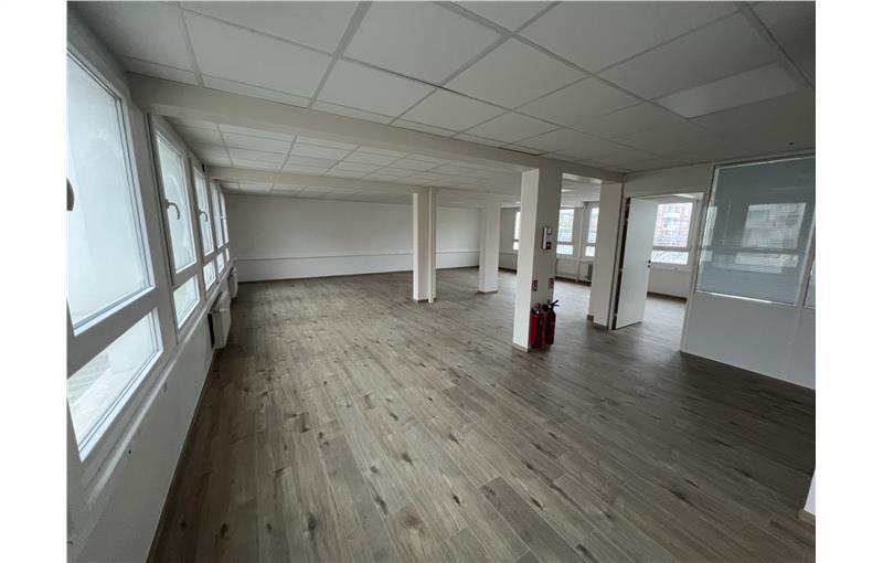 Location de bureau de 142 m² à Ivry-sur-Seine - 94200 photo - 1
