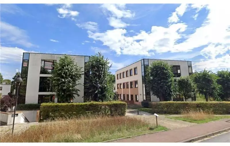 Location de bureau de 602 m² à Jouy-en-Josas - 78350