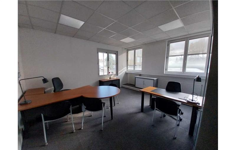 Location de bureau de 92 m² à La Celle-Saint-Cloud - 78170 photo - 1