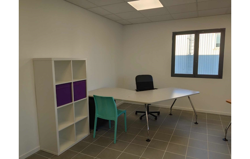 Location de bureau de 35 m² à La Ciotat - 13600 photo - 1