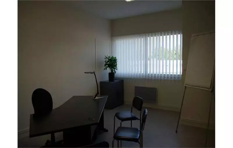 Location de bureau de 200 m² à La Crèche - 79260