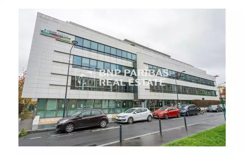 Location de bureau de 1716 m² à La Plaine Saint-Denis - 93210