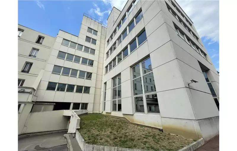 Location de bureau de 3172 m² à La Plaine Saint-Denis - 93210