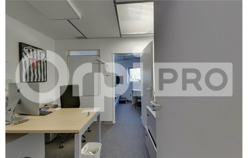 Location de bureau de 81 m² à La Rochelle - 17000 photo - 1