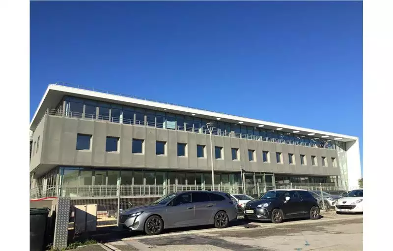 Location de bureau de 1088 m² à La Seyne-sur-Mer - 83500