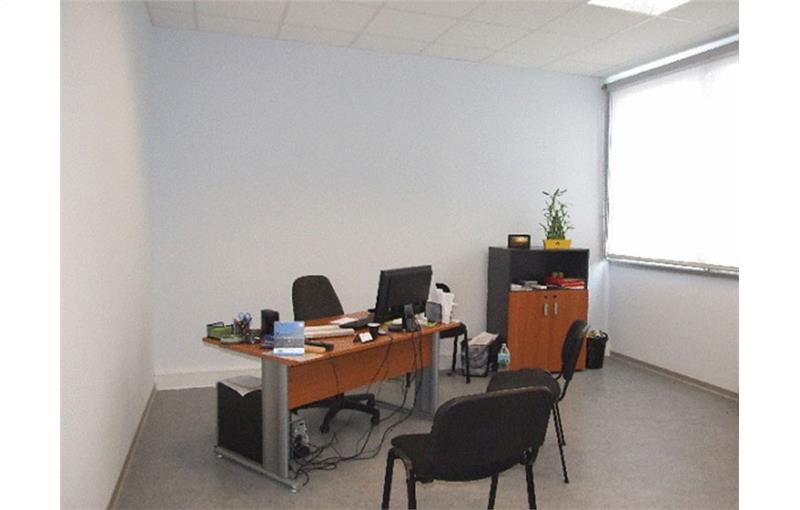 Location de bureau de 32 m² à La Souterraine - 23300 photo - 1