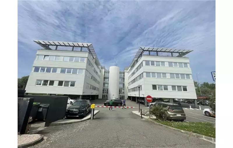 Location de bureau de 3575 m² à Labège - 31670