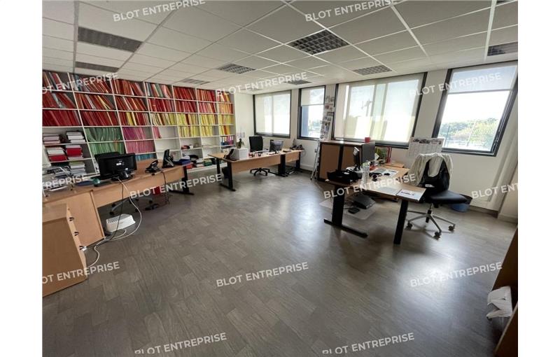 Location de bureau de 150 m² à Lanester - 56600 photo - 1