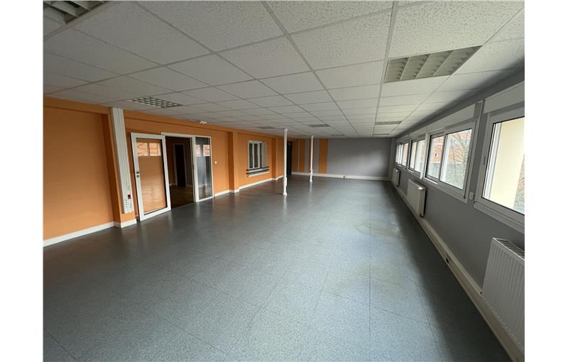 Location de bureau de 262 m² à Le Bourget - 93350 photo - 1