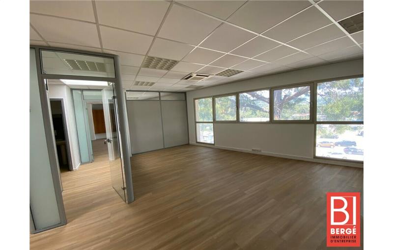 Location de bureau de 284 m² à Le Cannet - 06110 photo - 1