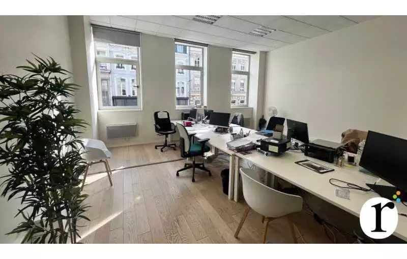 Location de bureau de 325 m² à Lille - 59000
