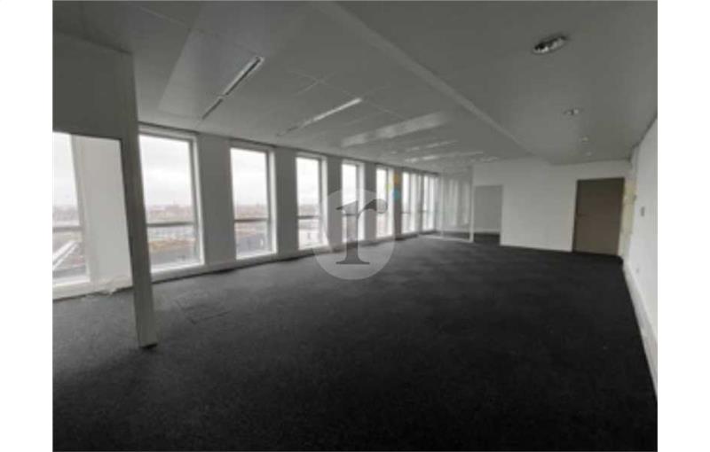 Location de bureau de 1 435 m² à Lille - 59000 photo - 1