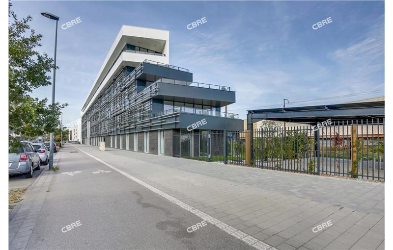 Location de bureau de 7 515 m² à Lille - 59000 photo - 1