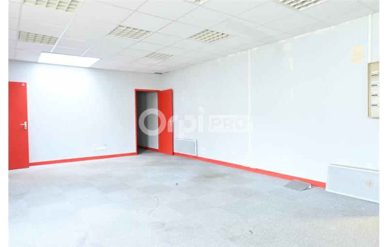 Location de bureau de 86 m² à Limonest - 69760 photo - 1