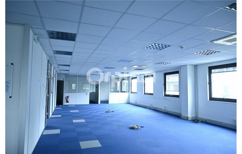 Location de bureau de 168 m² à Limonest - 69760 photo - 1