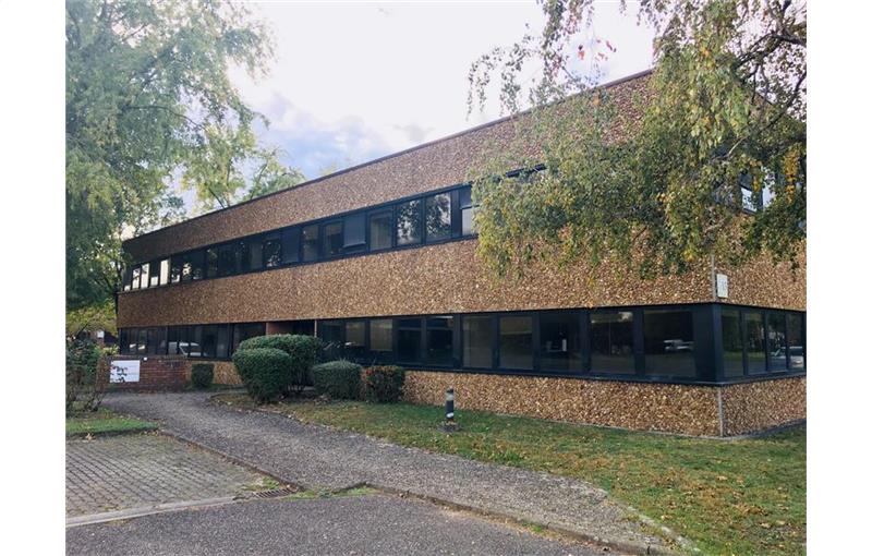 Location de bureau de 905 m² à Lingolsheim - 67380 photo - 1