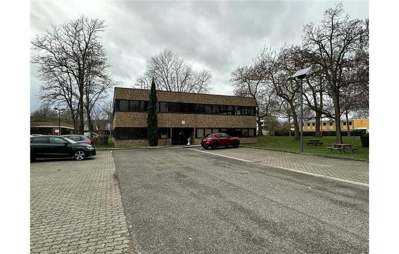 Location de bureau de 392 m² à Lingolsheim - 67380 photo - 1