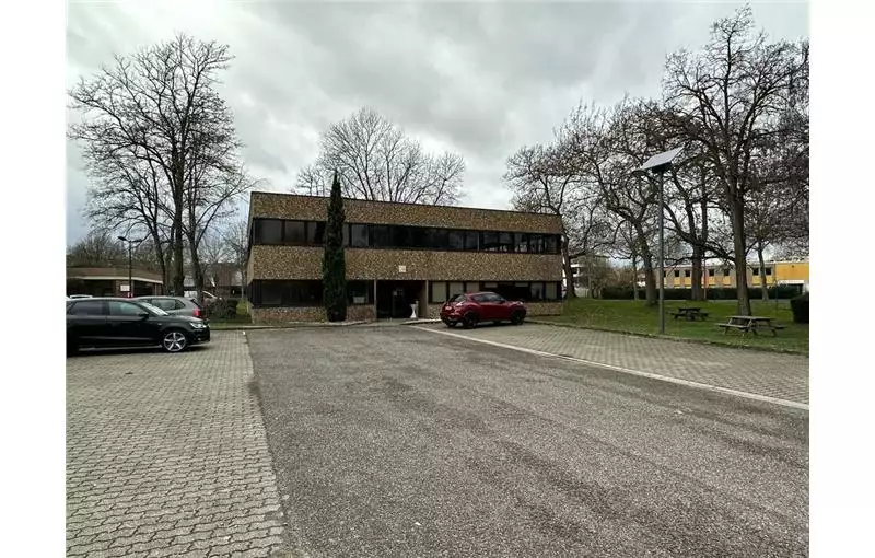 Location de bureau de 392 m² à Lingolsheim - 67380