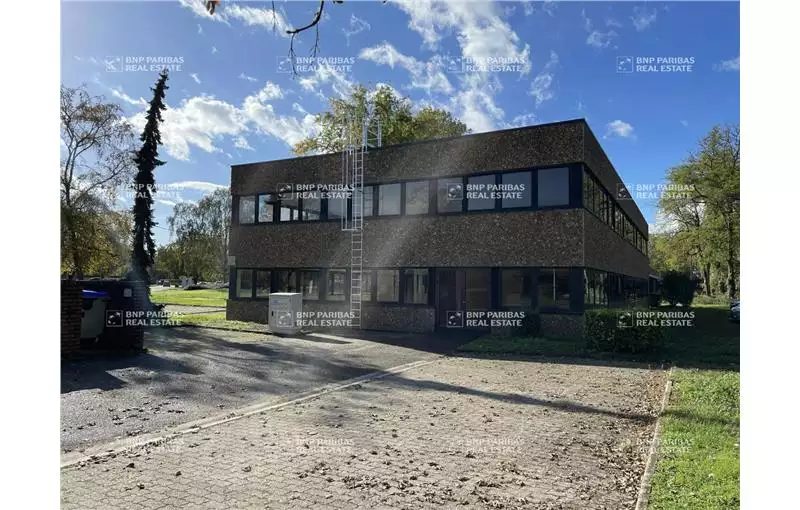 Location de bureau de 845 m² à Lingolsheim - 67380