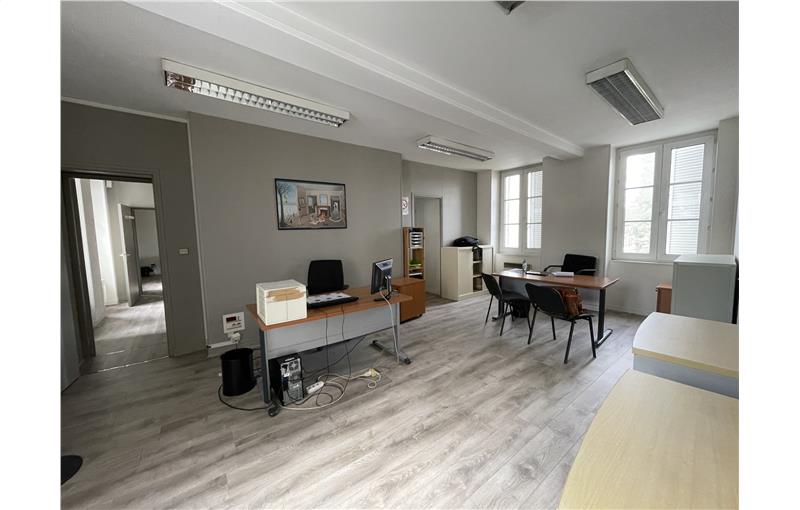Location de bureau de 118 m² à Louviers - 27400 photo - 1