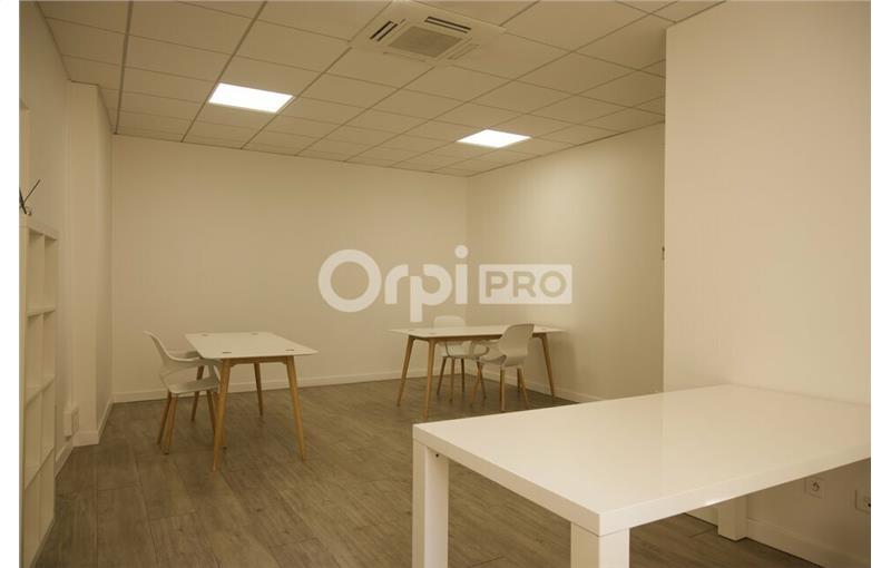 Location de bureau de 32 m² à Lyon 2 - 69002 photo - 1
