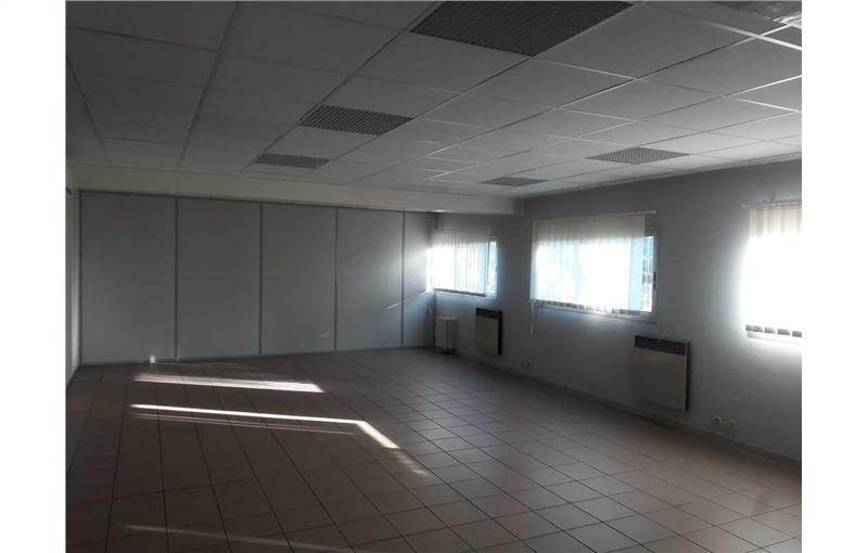 Location de bureau de 510 m² à Marcoussis - 91460 photo - 1