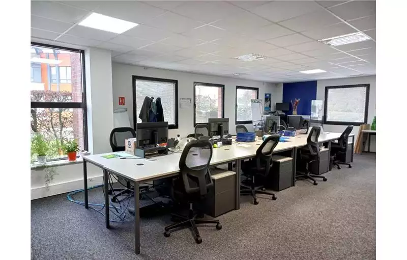 Location de bureau de 190 m² à Marcq-en-Baroeul - 59700