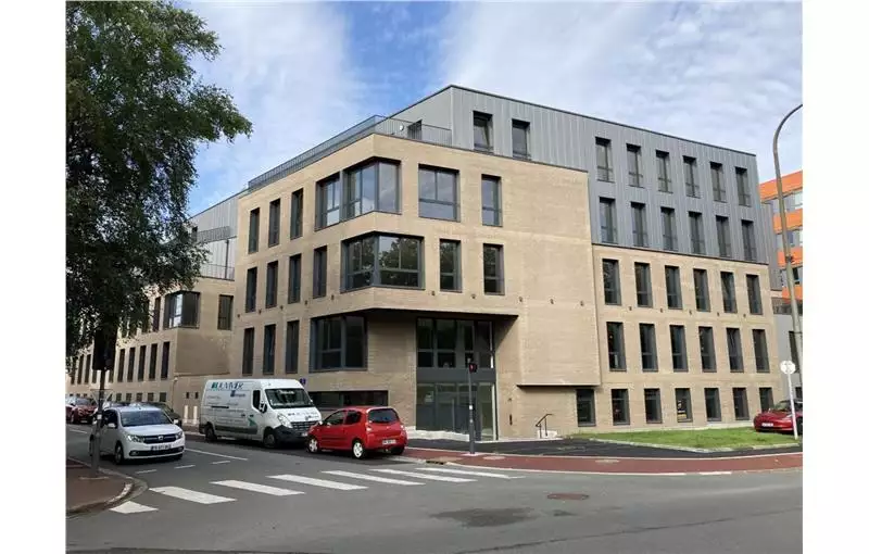 Location de bureau de 2036 m² à Marcq-en-Baroeul - 59700