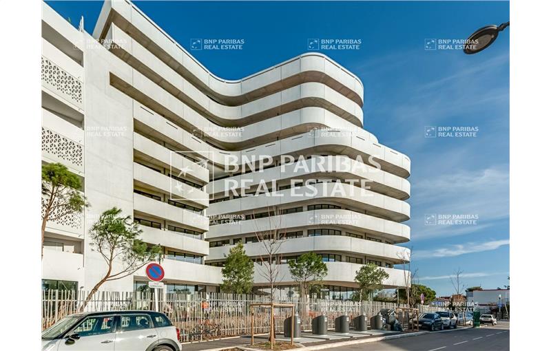Location de bureau de 1 746 m² à Marseille 15 - 13015 photo - 1