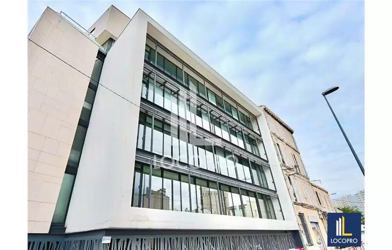 Location de bureau de 2492 m² à Marseille 15 - 13015