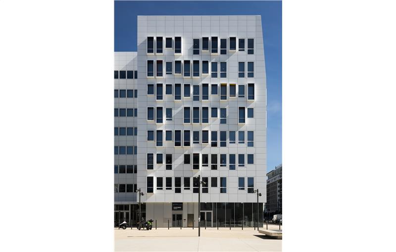 Location de bureau de 3 348 m² à Marseille 2 - 13002 photo - 1