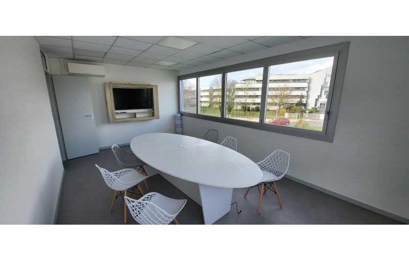 Location de bureau de 170 m² à Mérignac - 33700 photo - 1