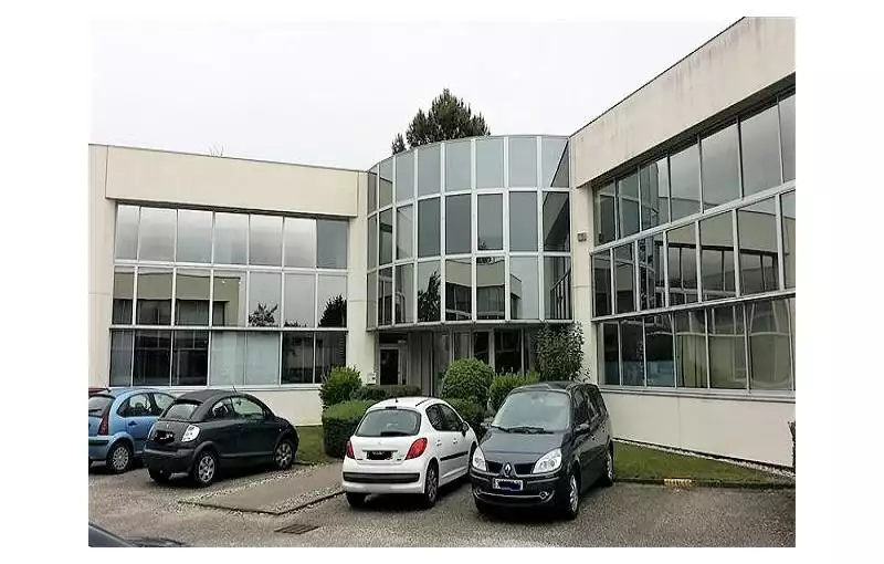Location de bureau de 910 m² à Mérignac - 33700