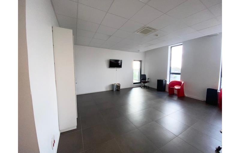 Location de bureau de 39 m² à Mérignac - 33700 photo - 1