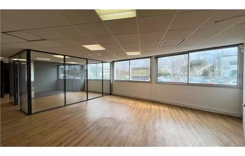 Location de bureau de 170 m² à Mérignac - 33700