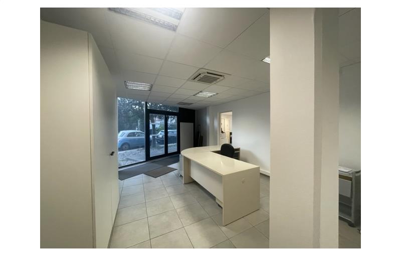 Location de bureau de 85 m² à Mérignac - 33700 photo - 1