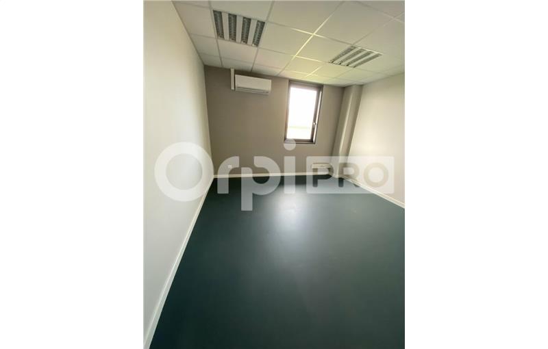 Location de bureau de 27 m² à Montauban - 82000 photo - 1