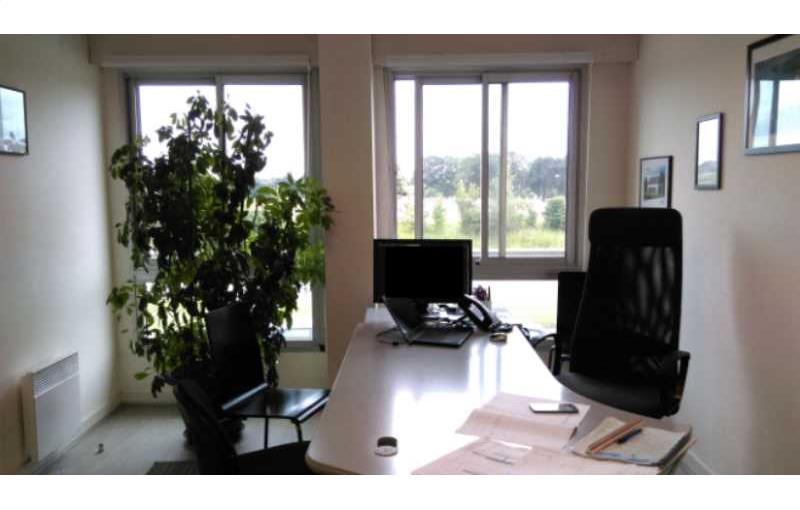 Location de bureau de 432 m² à Montgermont - 35760 photo - 1