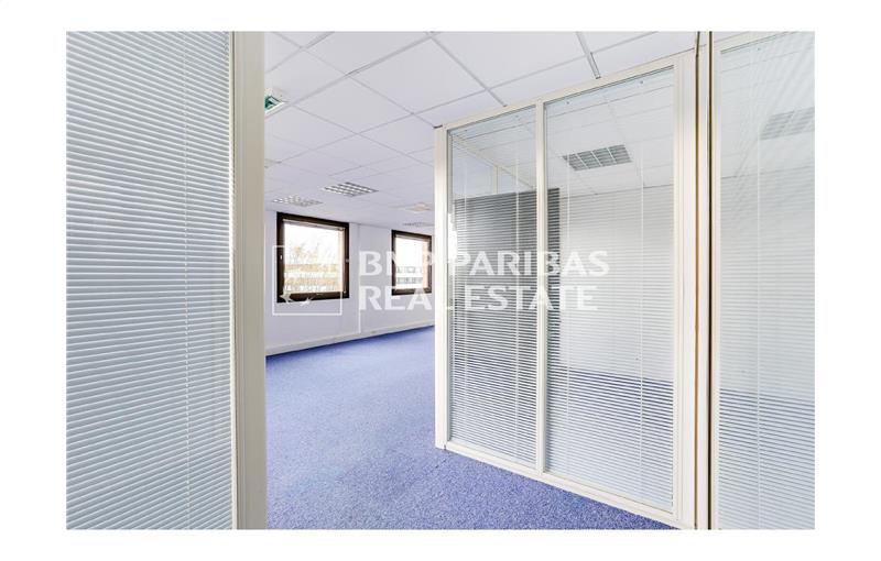 Location de bureau de 222 m² à Montigny-le-Bretonneux - 78180 photo - 1