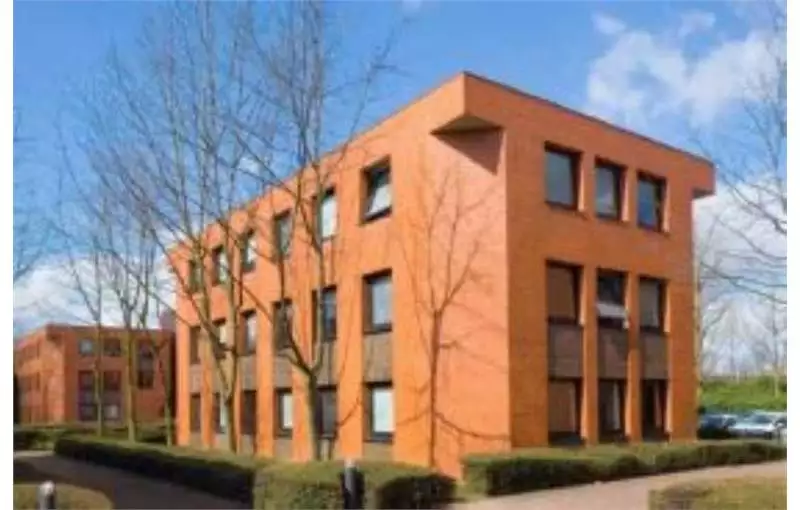 Location de bureau de 180 m² à Montigny-le-Bretonneux - 78180