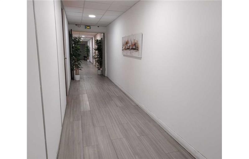 Location de bureau de 48 m² à Montigny-le-Bretonneux - 78180 photo - 1