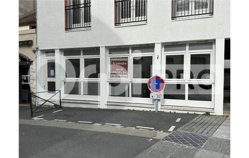 Location de bureau de 61 m² à Montluçon - 03100 photo - 1