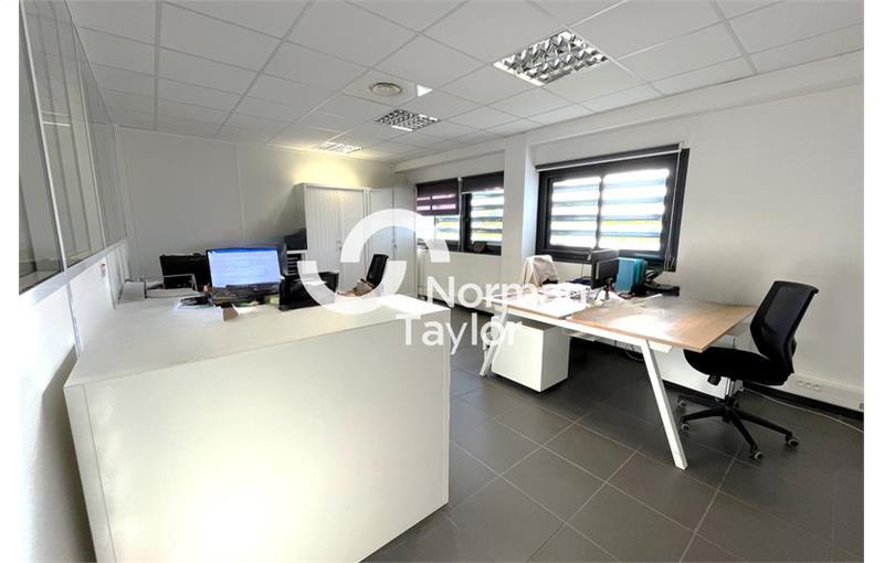 Location de bureau de 359 m² à Montpellier - 34000 photo - 1