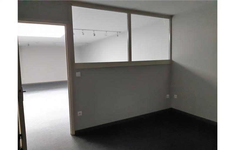 Location de bureau de 100 m² à Montrabé - 31850 photo - 1