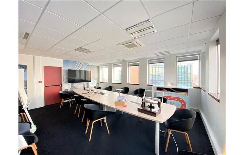 Location de bureau de 370 m² à Montreuil - 93100 photo - 1