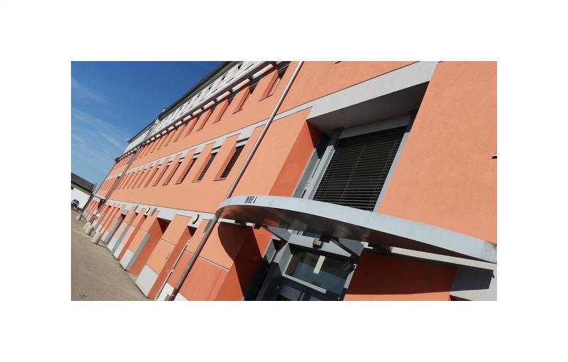 Location de bureau de 1 466 m² à Mulhouse - 68100 photo - 1