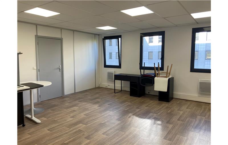 Location de bureau de 30 m² à Nanterre - 92000 photo - 1