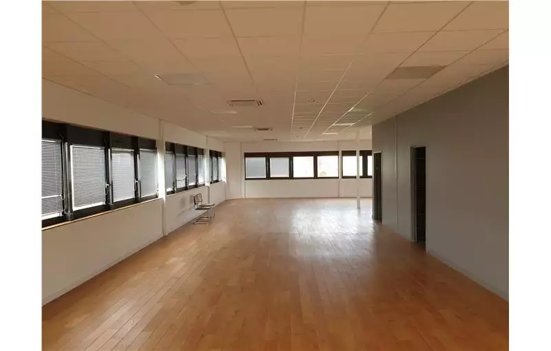 Location de bureau de 375 m² à Nantes - 44000