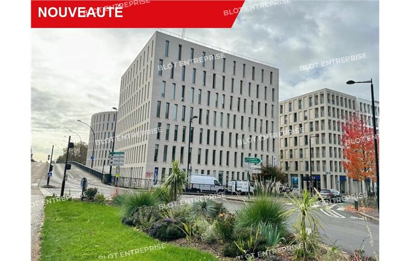 Location de bureau de 1 760 m² à Nantes - 44000 photo - 1